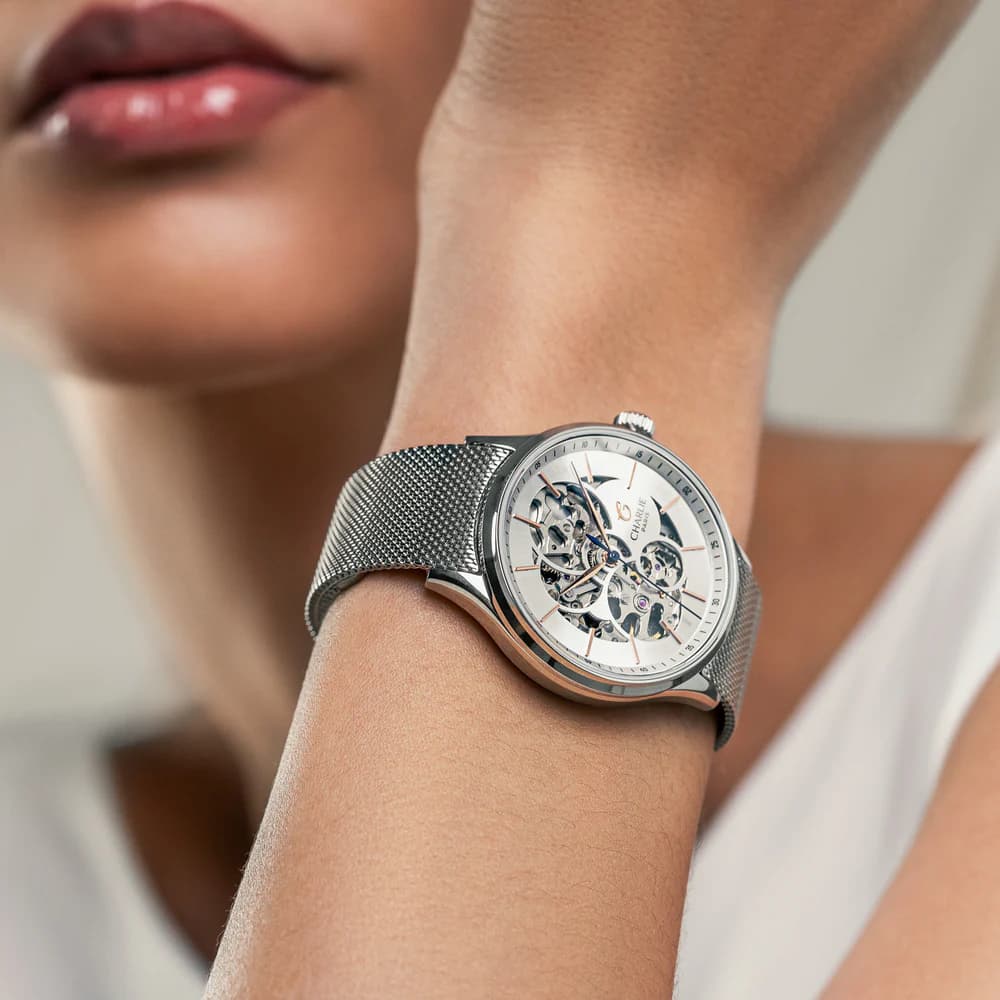 INITIAL 36 Femme - Automatique Ajourée - Acier