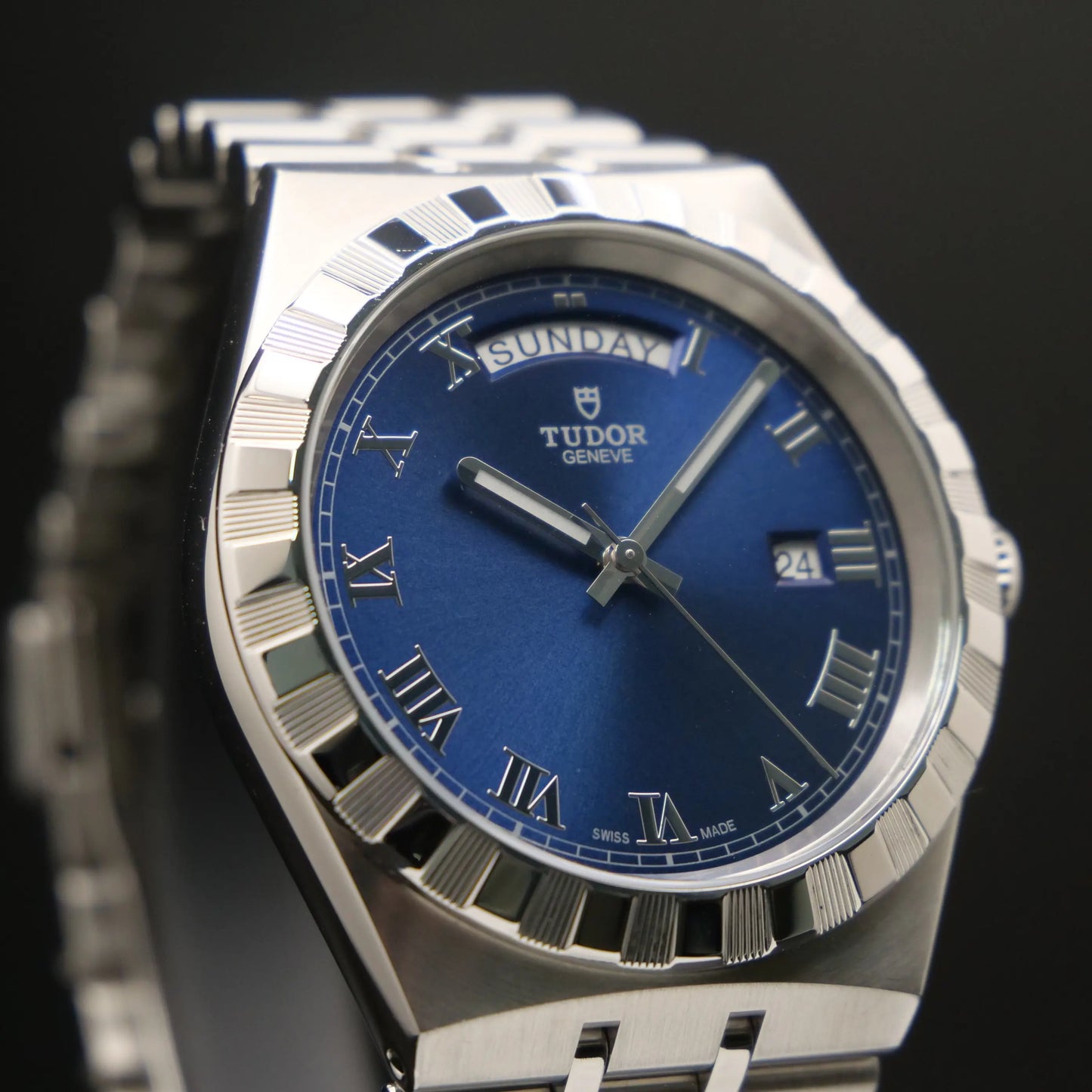 Tudor royal 41mm