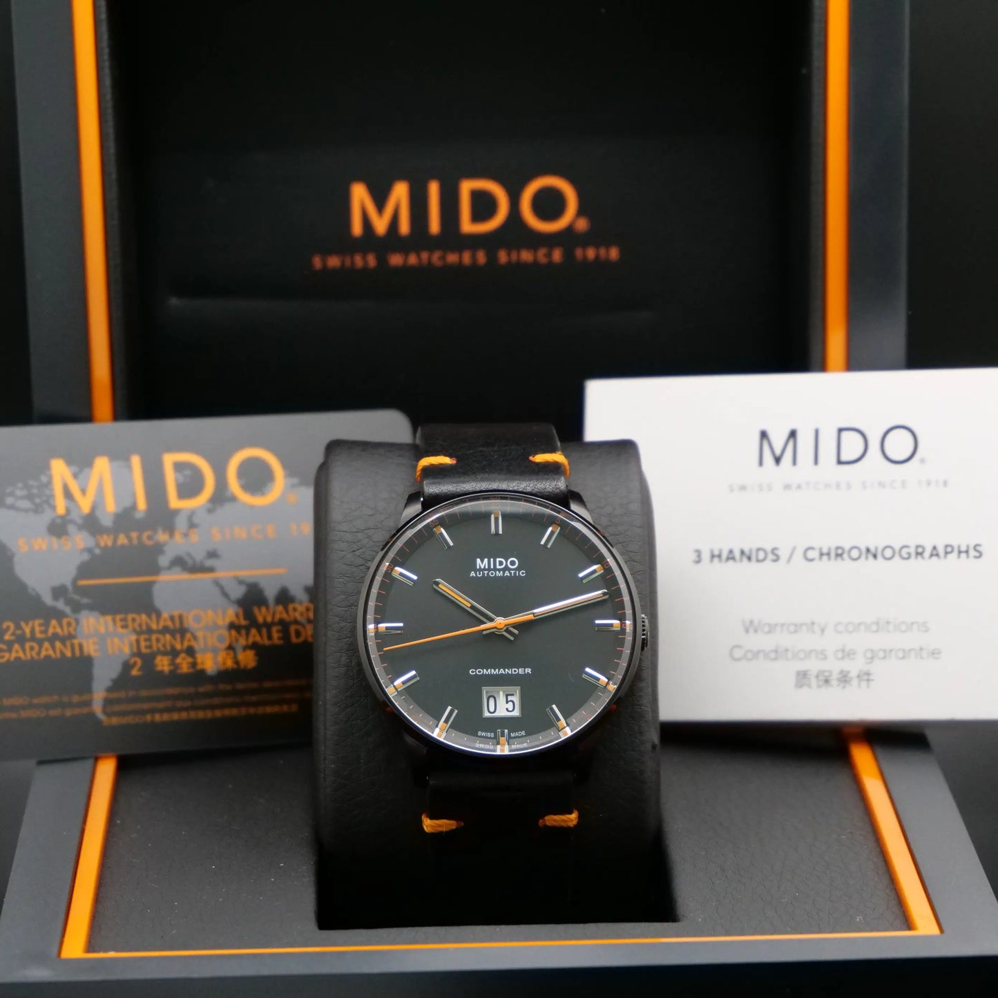 Mido Commander Big Date
